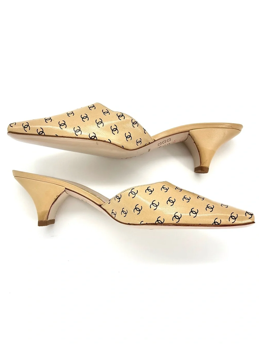 Chanel Vintage Lagerfeld CC Print Pointed Toe Kitten Heel Mules Slip On Pumps 36